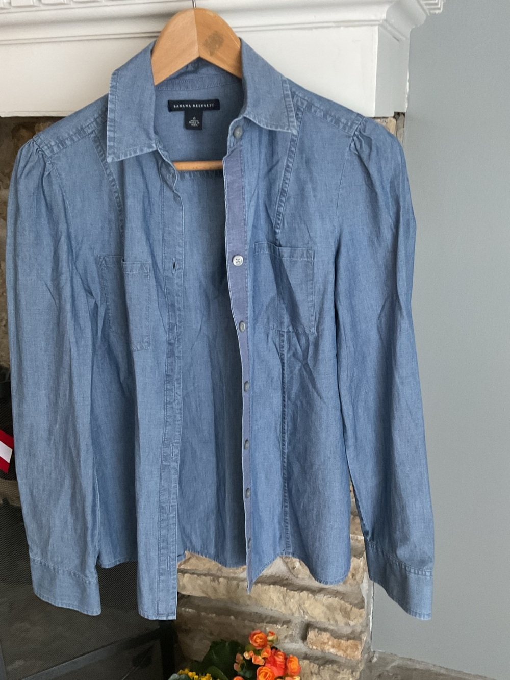 Banana Republic Chambray Button-Up Shirt in Light Blue